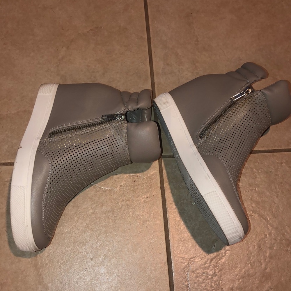 Booties - Picture 3 of 4